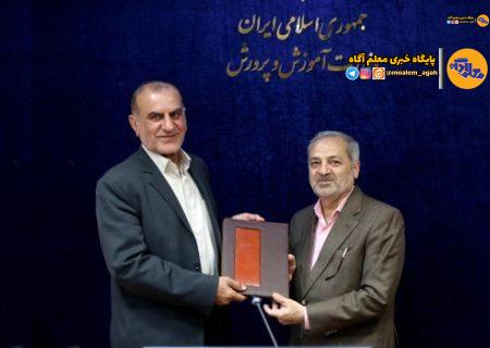 مشاور وزیر آموزش‌وپرورش در امور تشکل‌های دانش‌آموزی را بیشتر بشناسید