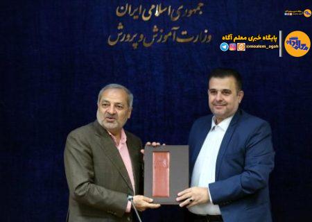 ‌مشاور وزیر و دبیر کمیسیون‌ آموزش عمومی قرآن‌ را بیشتر بشناسید
