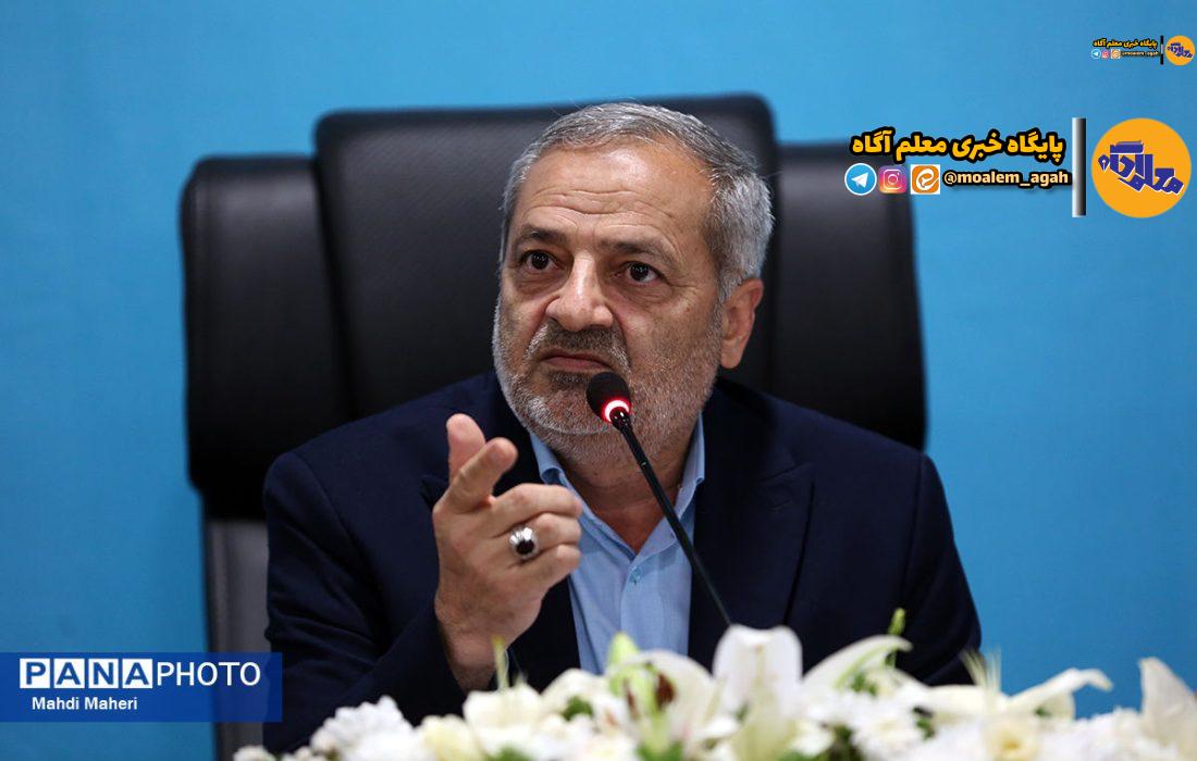 تاکید وزیر آموزشوپرورش بر تعیین تکلیف فرآیند ثبتنام دانشآموزان اتباع طی سه روز آینده