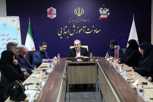 آگاه معلم: راه توسعه کشور از آموزش و پرورش می‌گذرد