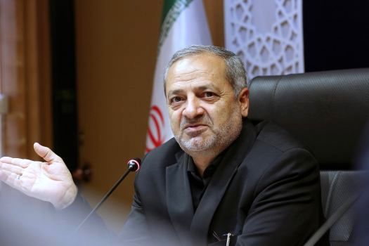 آگاه معلم: آموزش و پرورش را از سیاست‌زدگی دور کنیم