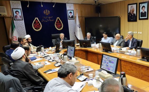 معلم آگاه: ضرورت تسریع سامان‌دهی نیروی انسانی در آستانه مهرماه