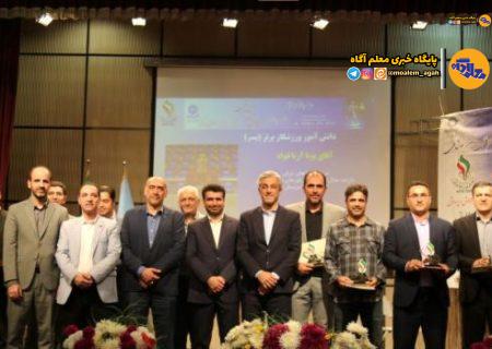 تقدیر از 10 چهره شاخص‌ ورزش دانش‌آموزی در ‌همایش ملی یافته‌های نوین در علوم ورزشی