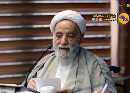 باید از کسانی که دغدغه نماز دارند، تقدیر و تجلیل شود