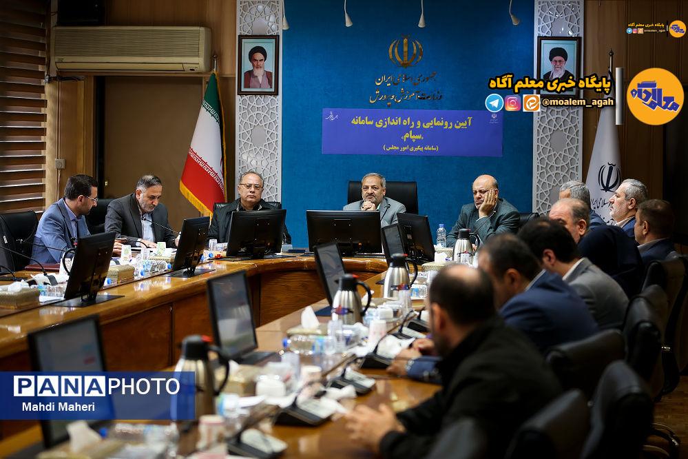درخواستهای نمایندگان، مطالبات و خواستههای مردم است و باید دقیق و درست پاسخ داده شود