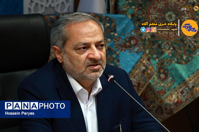 توسعه و ترویج قرآن و فرهنگ اقامه نماز مهمترین ماموریت آموزش و پرورش است