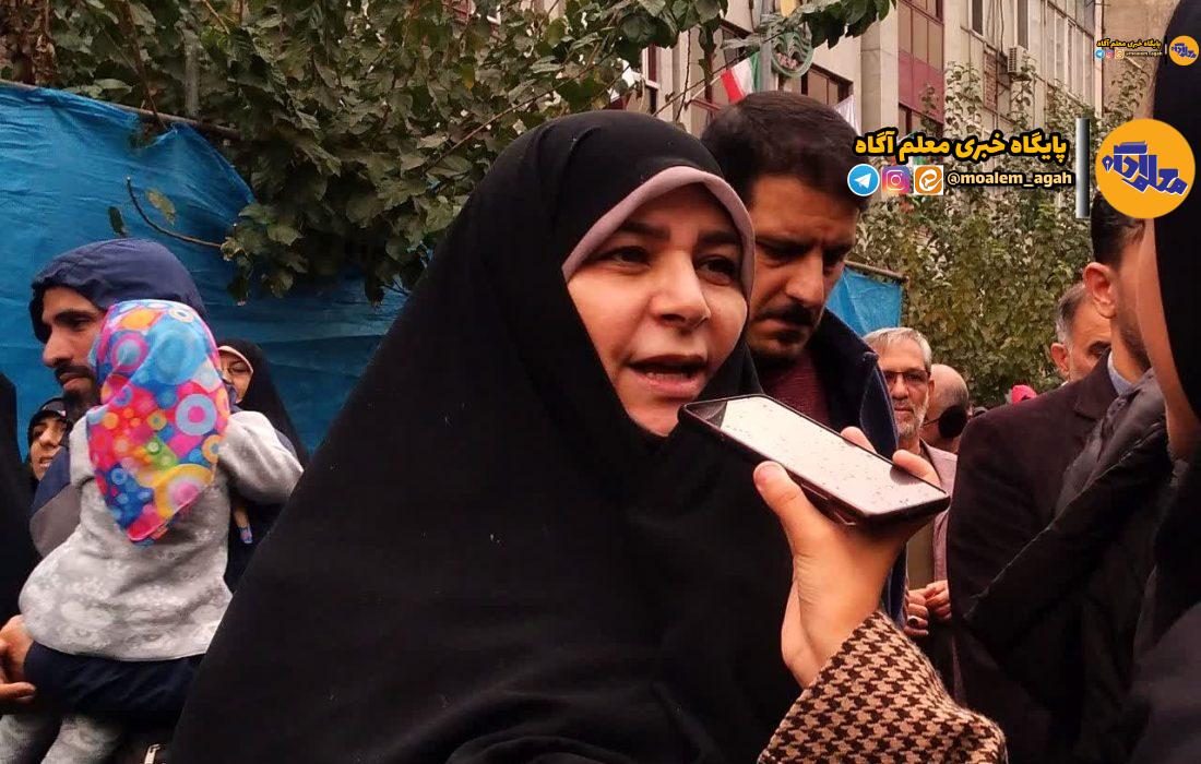 دانش‌آموزان ایرانی امروز حمایت قاطع‌شان ‌از ‌هم‌کلاسی‌های خود در لبنان و غزه را به‌ نمایش گذاشتند