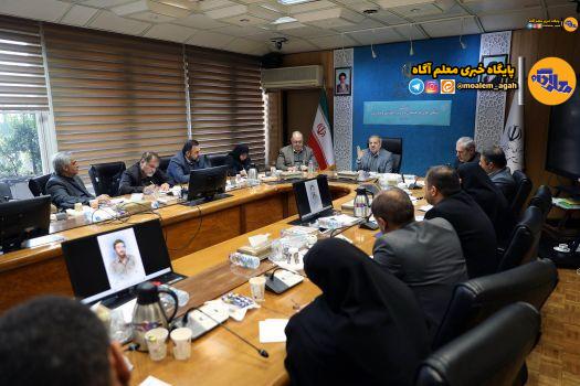 ‌در کنار هم، با هر نگاه و رویکردی برای رفع دغدغه‌های نظام تعلیم و تربیت ‌گام برداریم‌‌