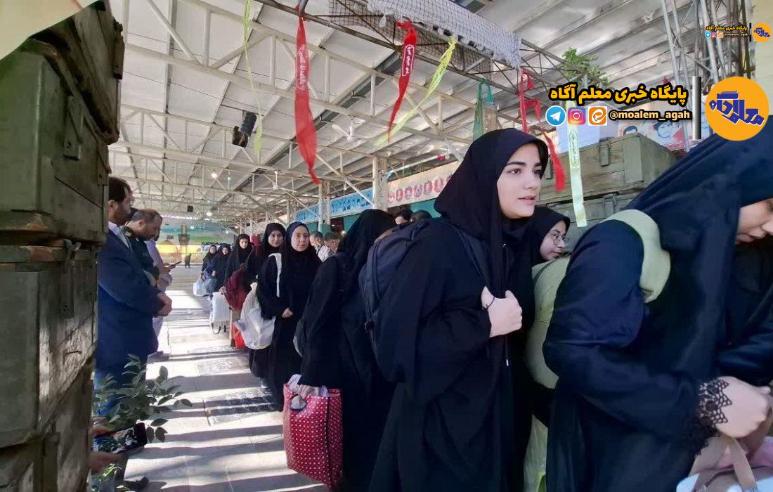وزیر آموزش و پرورش کاروان راهیان نور خراسان شمالی را بدرقه کرد