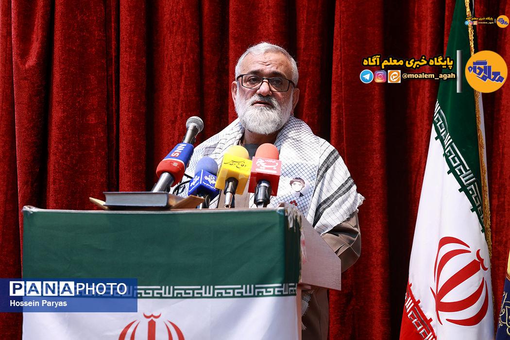 بدون شک انقلاب اسلامی منشأ، مبدا و الگوی حقطلبی، آزادگی و ایستادگی در جهان است