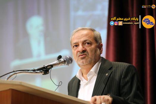 اساسی‌ترین کار در تحول نظام تعلیم‌و‌تربیت باز‌مهندسی برنامه درسی است که باید انجام شود