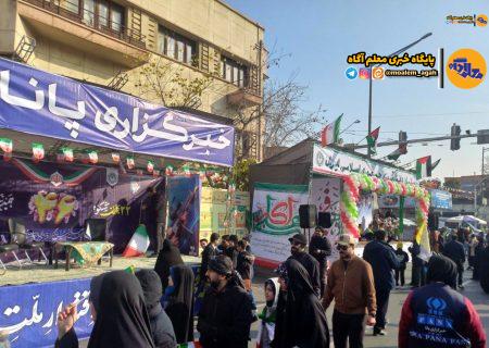برپایی غرفه سازمان دانش‌آموزی و خبرگزاری پانا در مسیر راهپیمایی ۲۲ بهمن