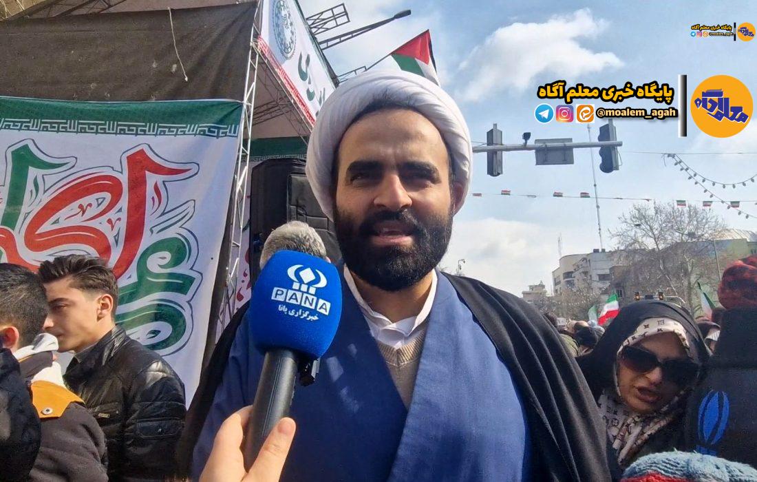 نسل جدید پای آرمانهای انقلاب ایستاده است