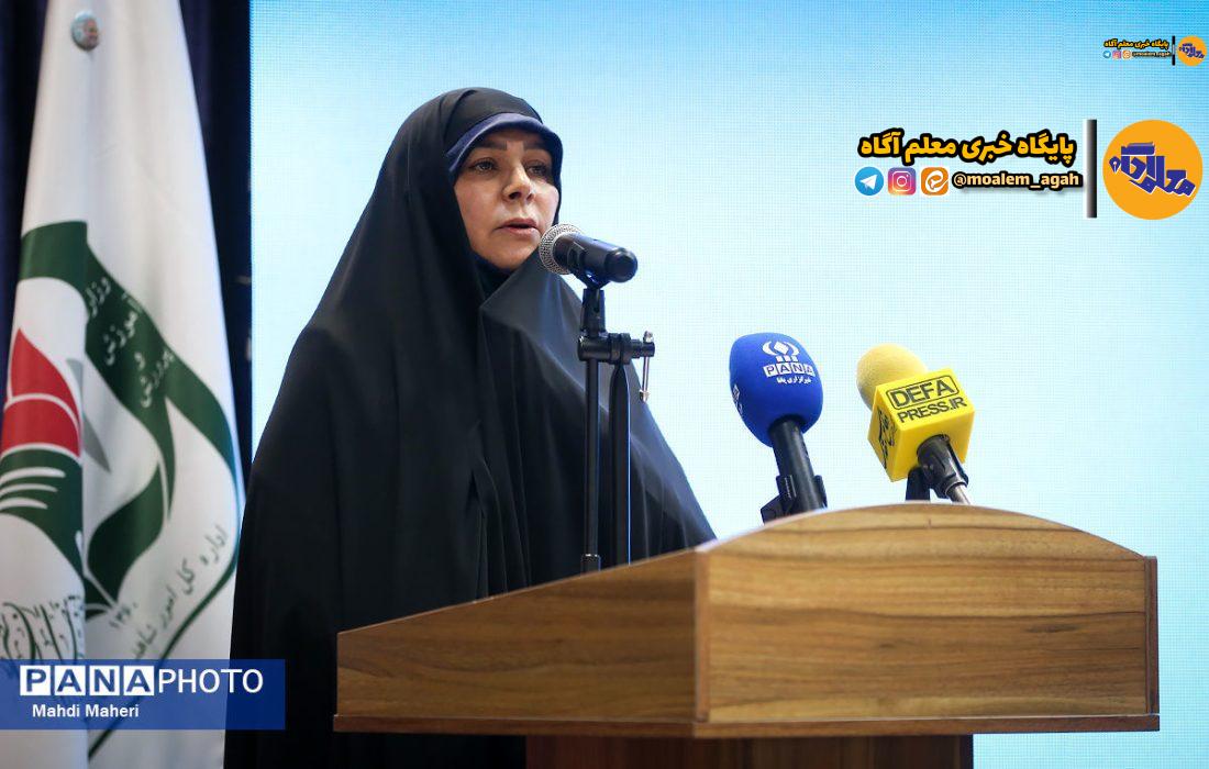 باید الگوی مناسبی از شهدا به نسل جدید معرفی کنیم و فرهنگ ایثار و شهادت در جامعه نهادینه شود