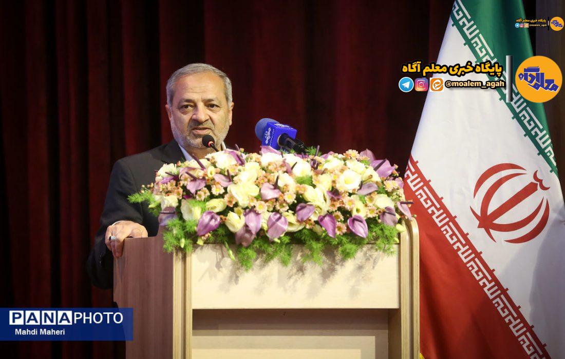 آموزش، آسان‌ترین مسیر توسعه کشور/ رئیس‌جمهور پزشکیان پس از ۴۵ سال آموزش‌وپرورش را به‌عنوان مهم‌ترین اولویت روی میز گذاشتند