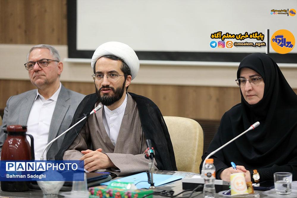 بهره‌گیری از تجربیات خارج از آموزش و پرورش برای ارتقای سواد پایه در ابتدایی‌ ضروری است‌