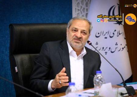 تصحیح اوراق امتحانی باید با رعایت تمامی استانداردها صورت پذیرد