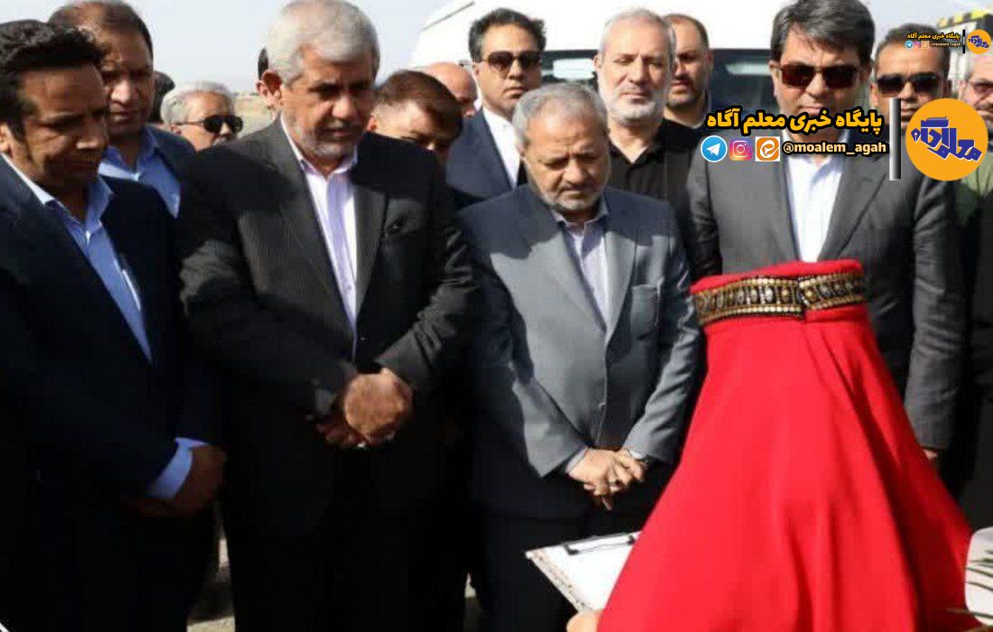 ادای احترام وزیر آموزش و پرورش به مقام شامخ شهدای شهرستان جیرفت