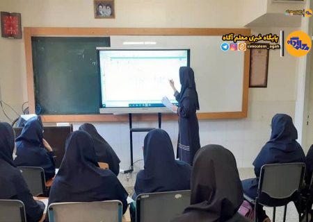 آموزش معلمان باید با زبان نسل جدید هماهنگ شود